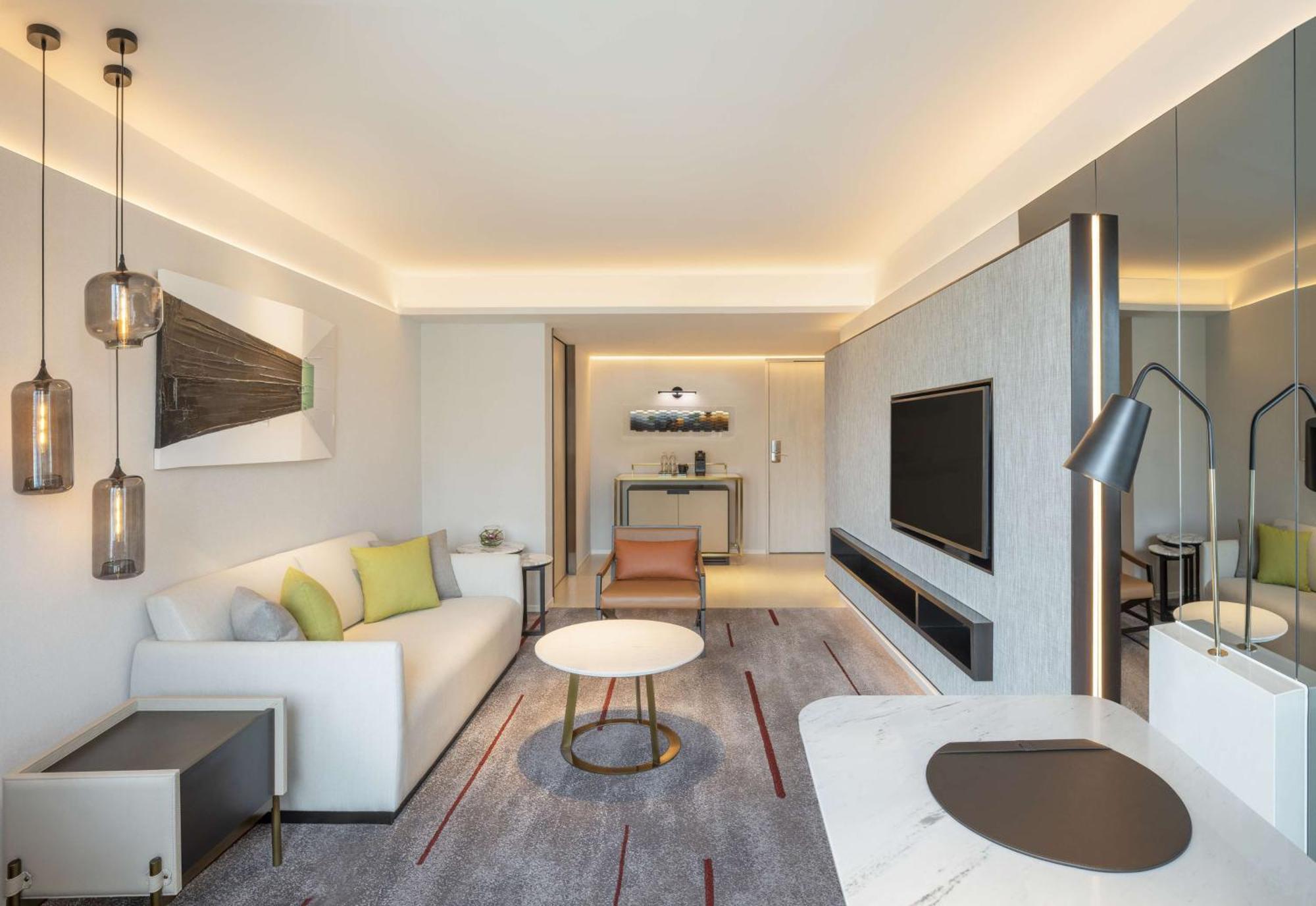 Doubletree By Hilton Bangkok Ploenchit Exterior foto