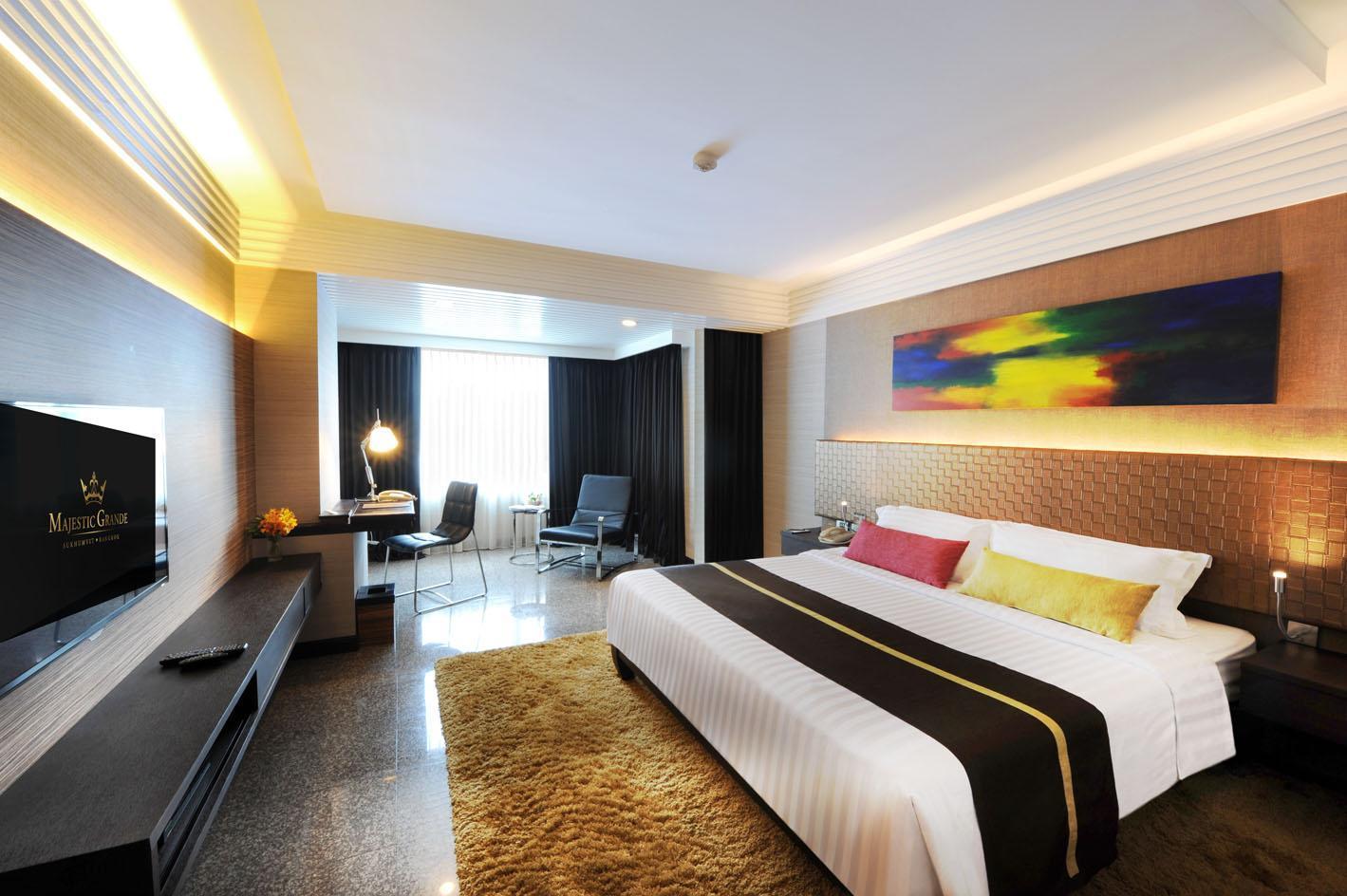 Doubletree By Hilton Bangkok Ploenchit Exterior foto